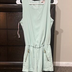 Forever 21 Light Green Fabric Detail